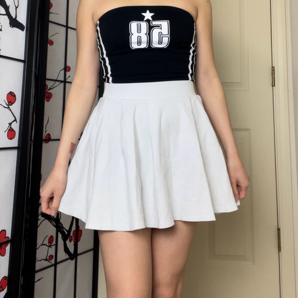 Forever 21 | White Pleated Skater Mini Skirt